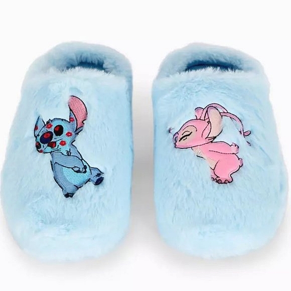 Disney Shoes - NWT! ♥️ Disney Stitch & Angel Smooch Slippers Lilo Size 7 8